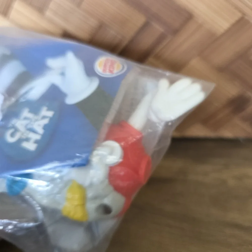 2003 Dr. Seuss BURGER KING Toy- THE CAT IN THE HAT Turbo Cleaning Car NEW